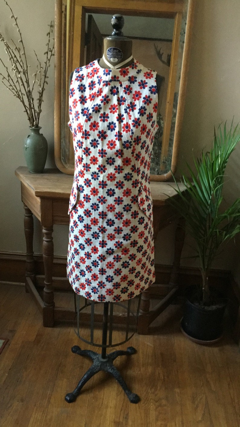 Adorable Vintage 1960's Red, White, and Blue Flower Daisy Dress with Matching Scarf, size medium image 4