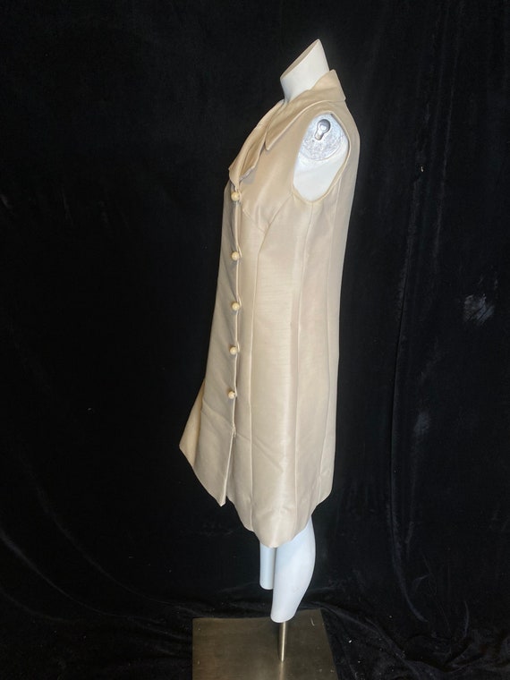 Vintage 1960’s champagne cream mod dress with rou… - image 4