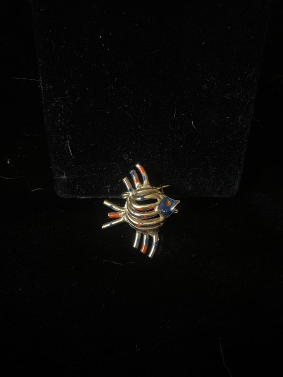 Broche Poisson En Métal Doré Avec Oxydes - Style Années 70