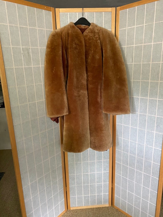 Vintage 1930’s gold mouton fur coat with bishop sl