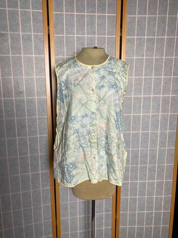 Vintage 1970’s blue green and yellow floral chore… - image 1