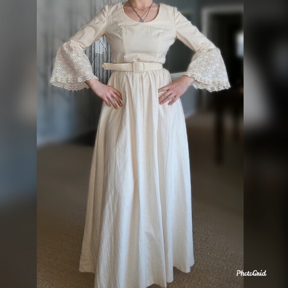Vintage 1970's Cream Goddess Maxi Peasant Hippie Dress, Size Small