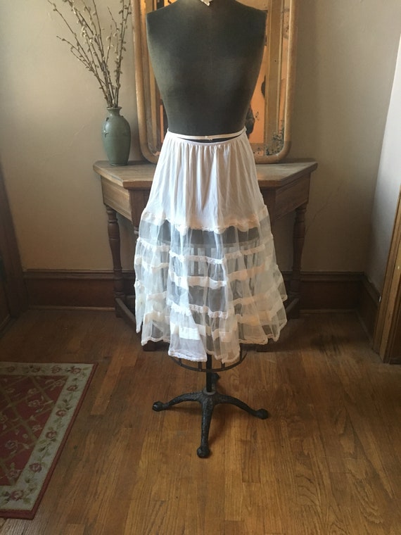 Vintage 1950's White Sheer Tulle Petticoat with lace,… - Gem