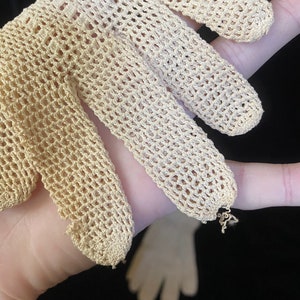 Antique vintage 1910s beige crochet dainty gloves, small image 6