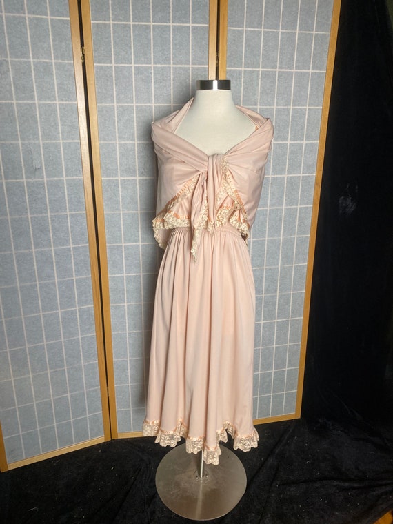 Vintage 1970’s peach pink bridesmaid prom dress, size… Gem