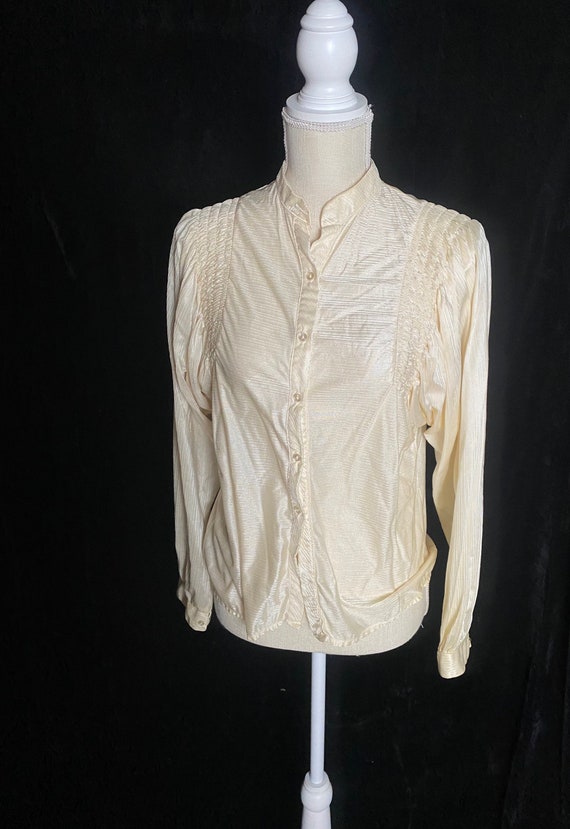 Vintage 1970’s funky cream blouse with micro plea… - image 3