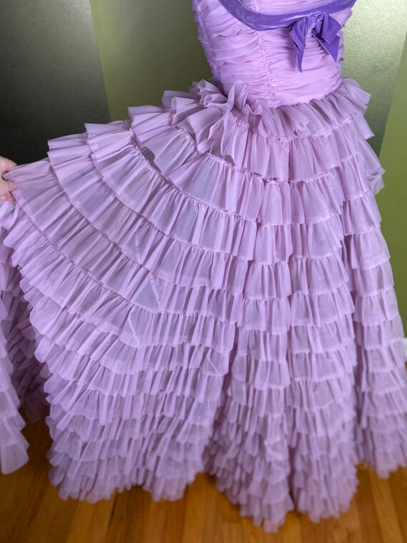 Vintage 1950’s purple strapless ruffle tulle tier… - image 5