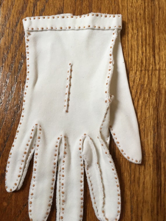 Vintage White Gloves with Tan Stitching and Detail - image 3