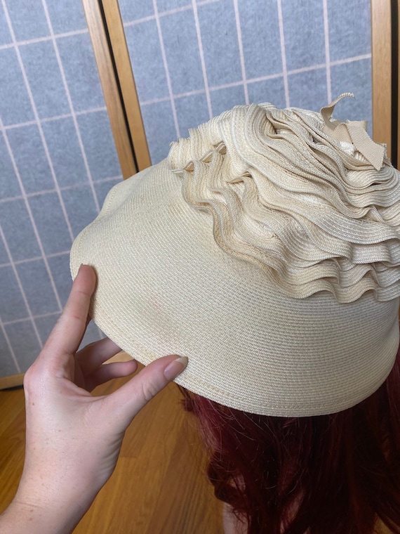 Vintage 1950’s cream beige woven straw ruffle hat by … - Gem
