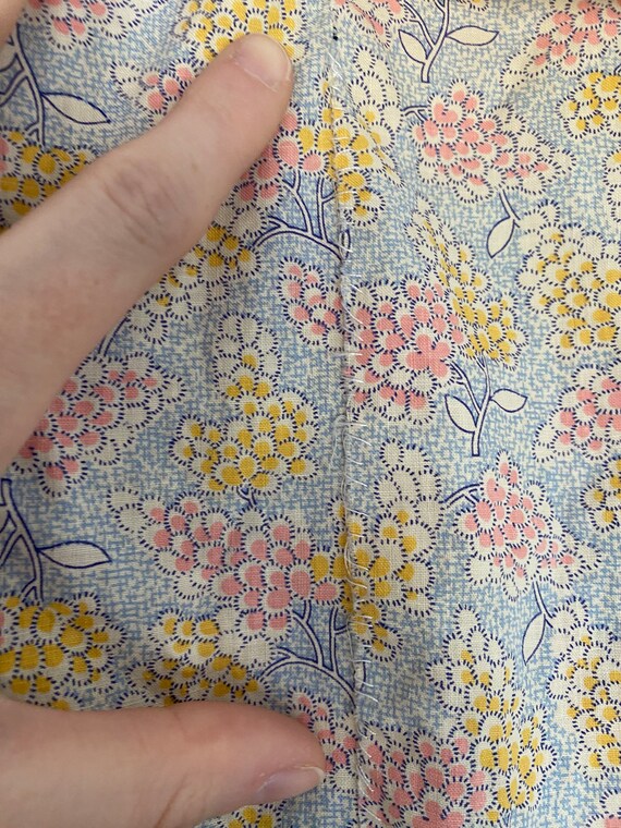 Vintage 1930’s blue, yellow and pink cotton flora… - image 8