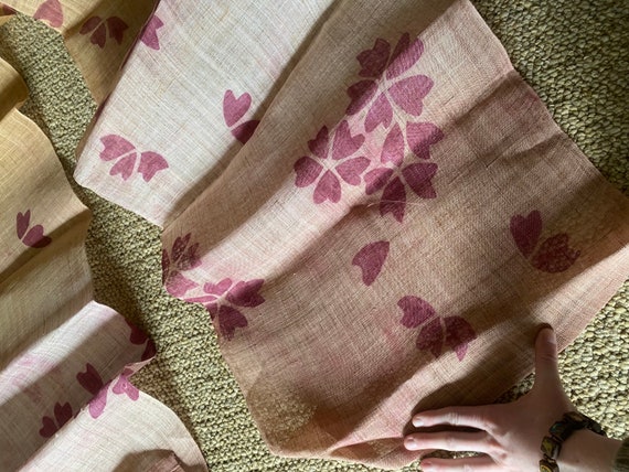 Vintage 1940’s pink screen print floral wrap, fab… - image 6