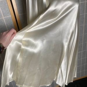 Vintage 1930s white liquid satin Art Deco wedding dress with belt, size medium image 9