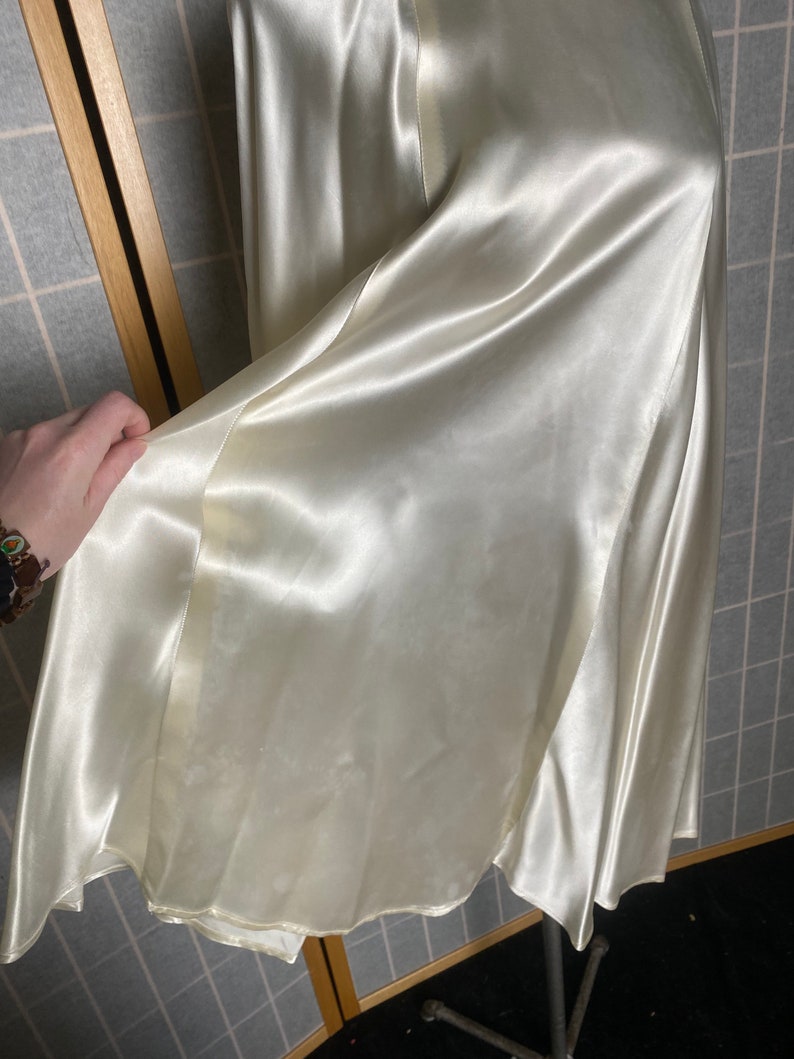 Vintage 1930s white liquid satin Art Deco wedding dress with belt, size medium image 9