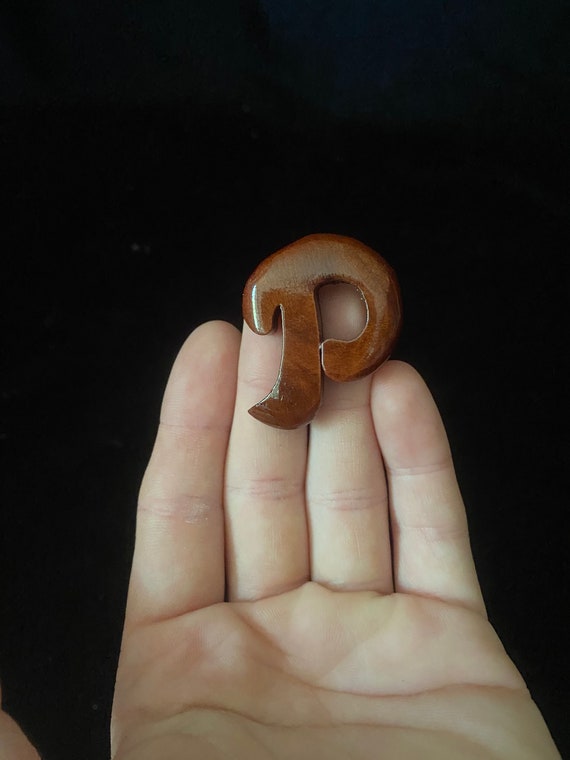 Vintage 1950’s carved wood letter P brooch, pin - image 2