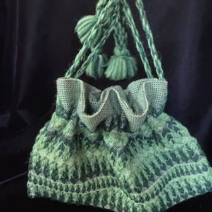 Vintage 1970s two tone green woven drawstring bag, purse image 2