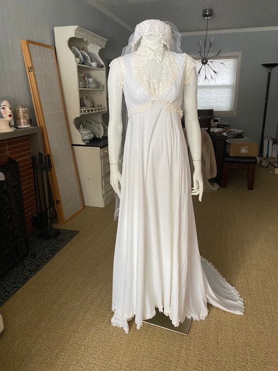 Vintage 1980’s white slinky wedding dress, size x… - image 2