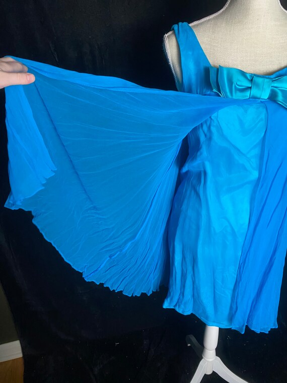 Vintage 1960’s bright blue silk chiffon shirt dre… - image 3