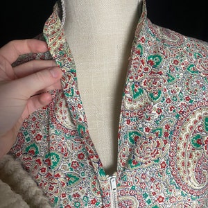 Vintage 1940s colorful paisley zip front dress with built in waist tie, size small medium, Fleischman california image 3