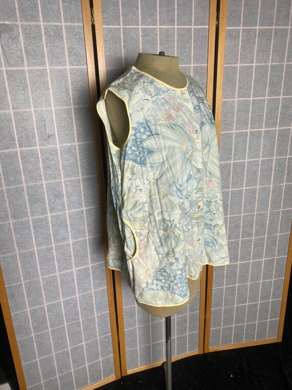 Vintage 1970’s blue green and yellow floral chore… - image 3