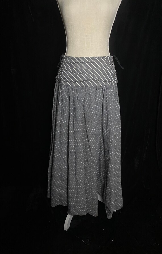 Vintage 1980’s gray and white stripe and polka do… - image 7