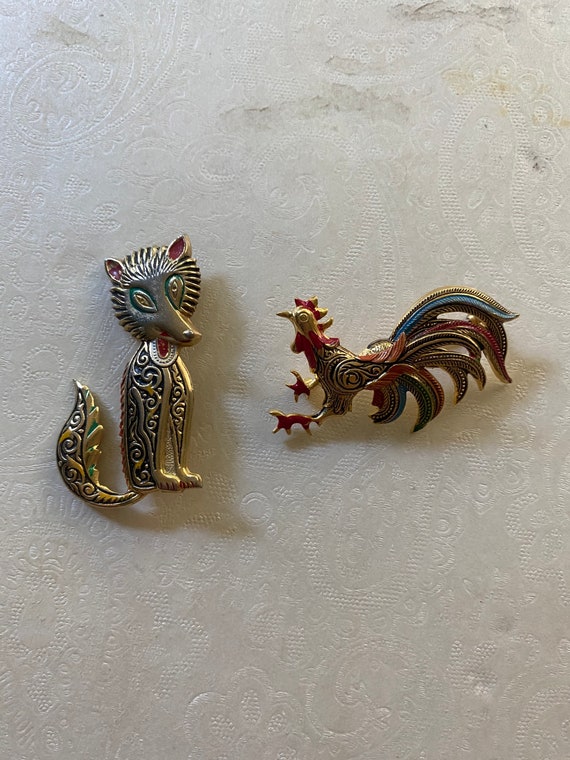 Vintage 1950’s Colorful Fox and Rooster Gold Pins… - image 1