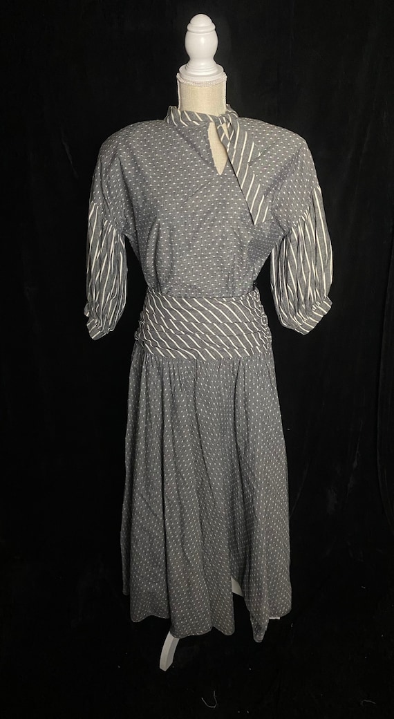 Vintage 1980’s gray and white stripe and polka do… - image 2