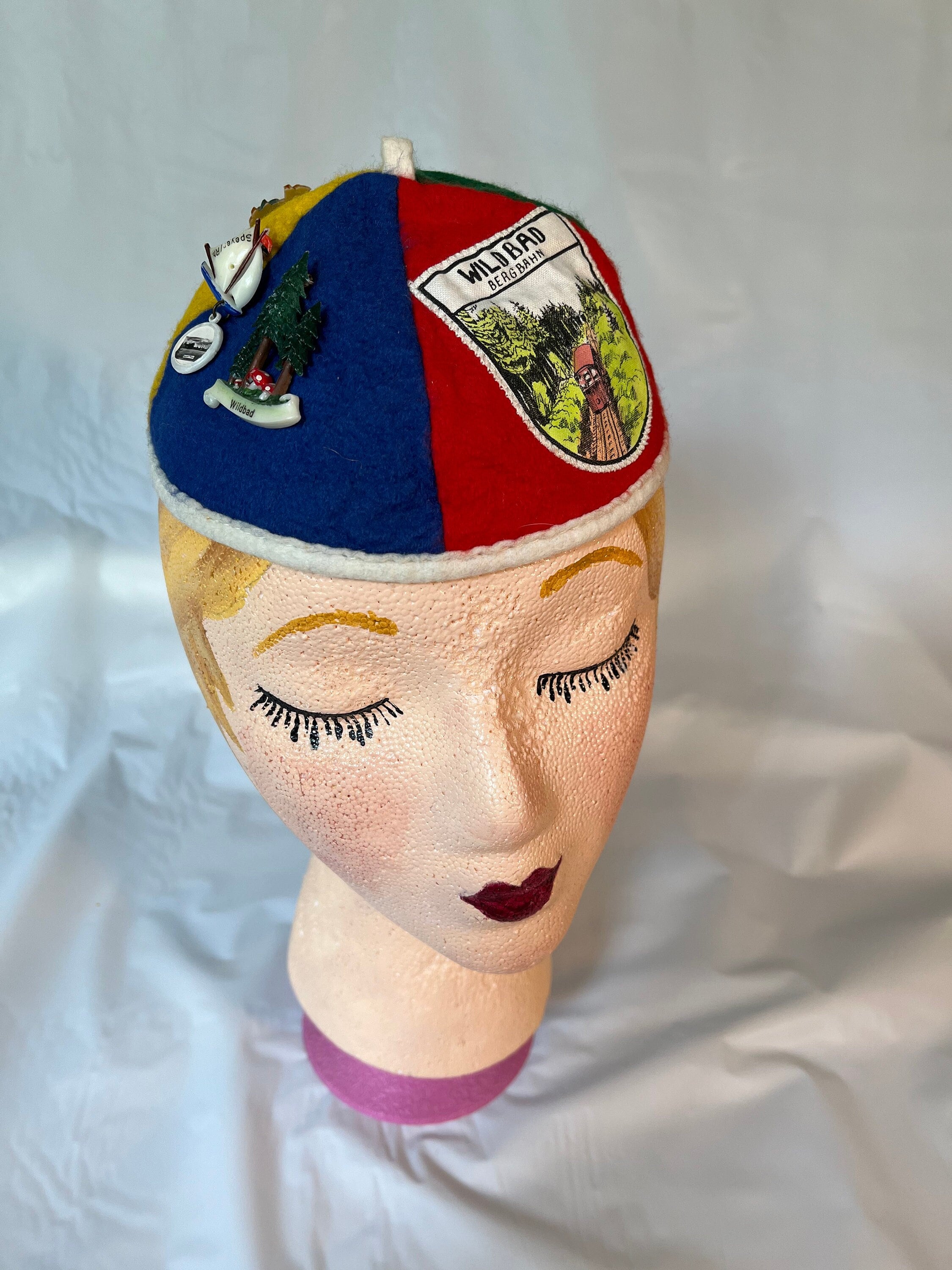 VINTAGE CIRCA 1960\'S DANCINGER MULTI COLOR BEADED BEANIE STYLE HAT DSCN2708__52796.1681769040.JPG?c=2 main image 4