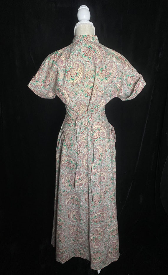 Vintage 1940’s colorful paisley zip front dress w… - image 7