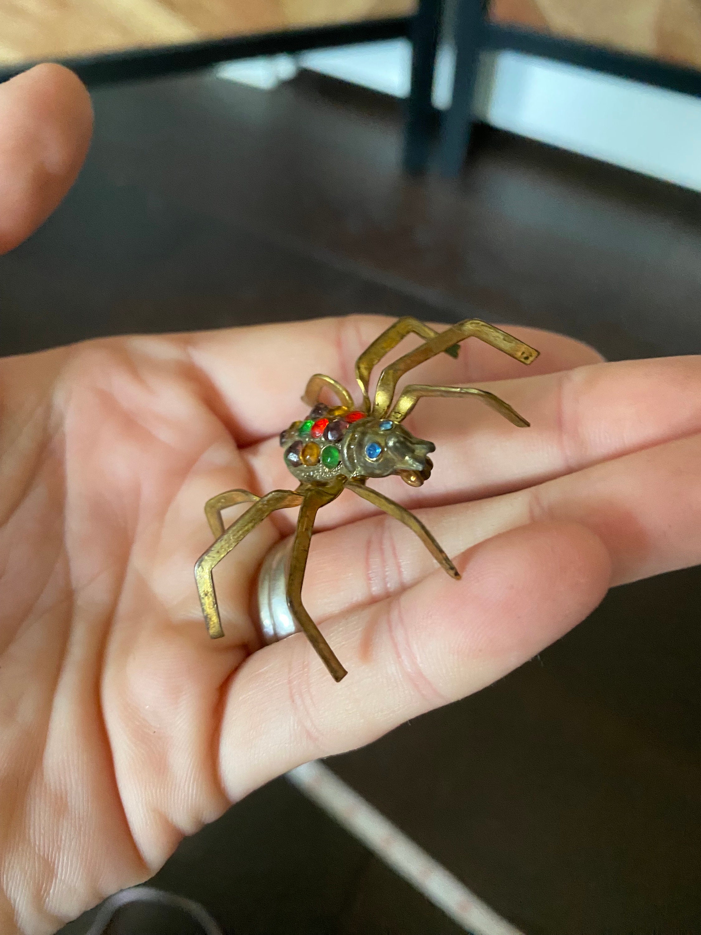 Broche Vintage Araignée En Laiton Doré Avec Strass Argenté - Bijou Ancien Et Unique