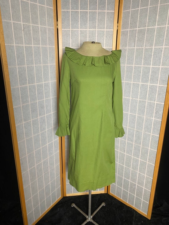 TheVintageVenusShop Vintage 1960's Long Sleeve Olive Green Shift Dress with Ruffle Collar and Cuffs, Size Xs