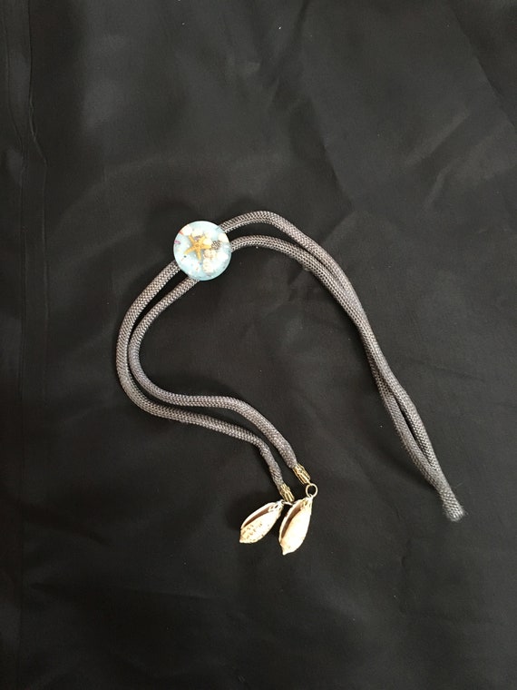 Vintage 1980's Light Blue Sea Shell Bolo Tie - image 2