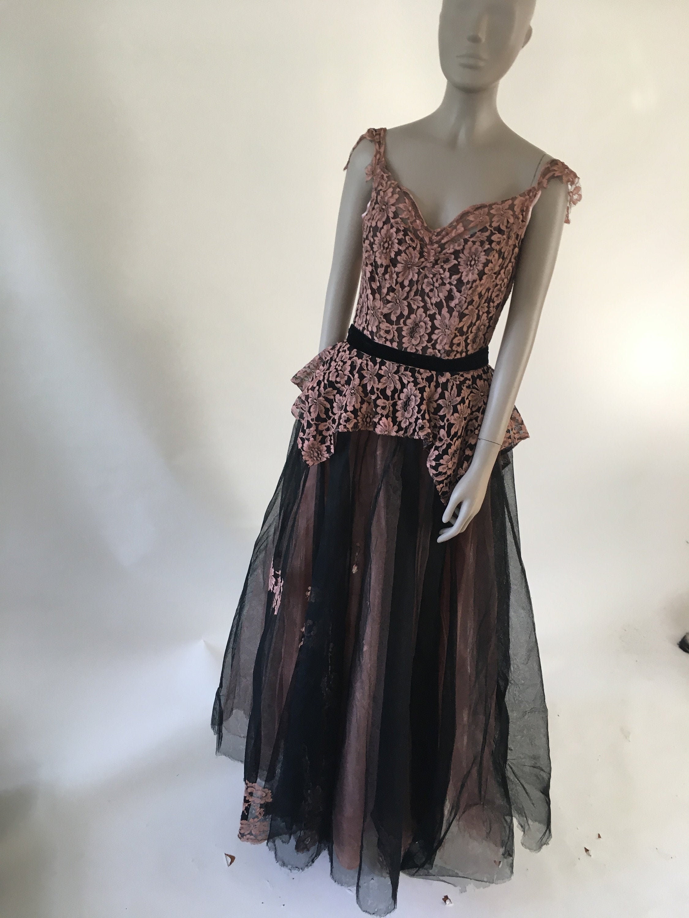 Vintage 1940's Pink and Black Lace Tulle Flower Ball Gown, Size Medium -  Etsy