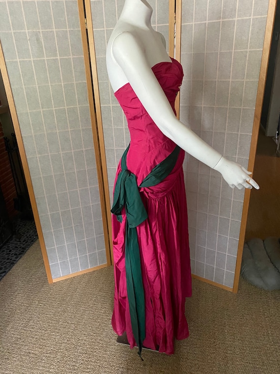 Vintage 1940’s hot pink strapless taffeta ball go… - image 3