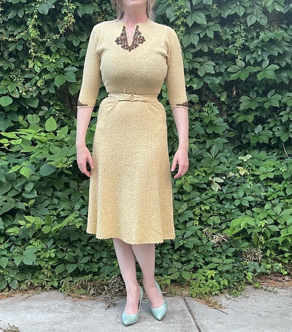 Vintage 1940’s cream knit dress with bronze beadi… - image 3