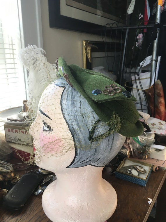 Vintage 1950's Olive Green Wool Hat with Eye Veil… - image 4