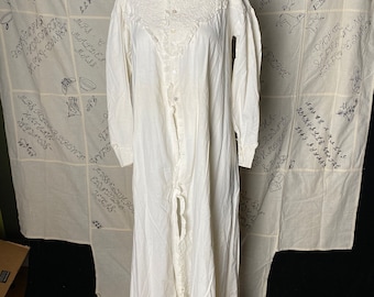 Vintage antique 1900s white cotton full length nightgown, size small