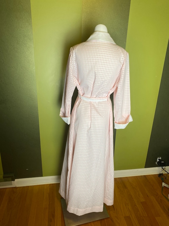Vintage 1980’s pink and white gingham robe with t… - image 5