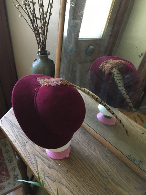 Vintage Magenta Hat with Feathers - image 2