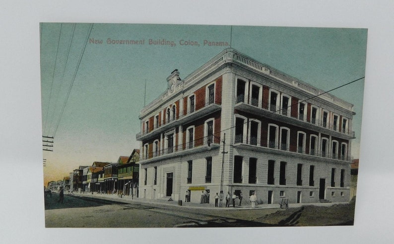 Colon Panama ~ Postcard 1920\u2019s Vintage ~ New Government Building