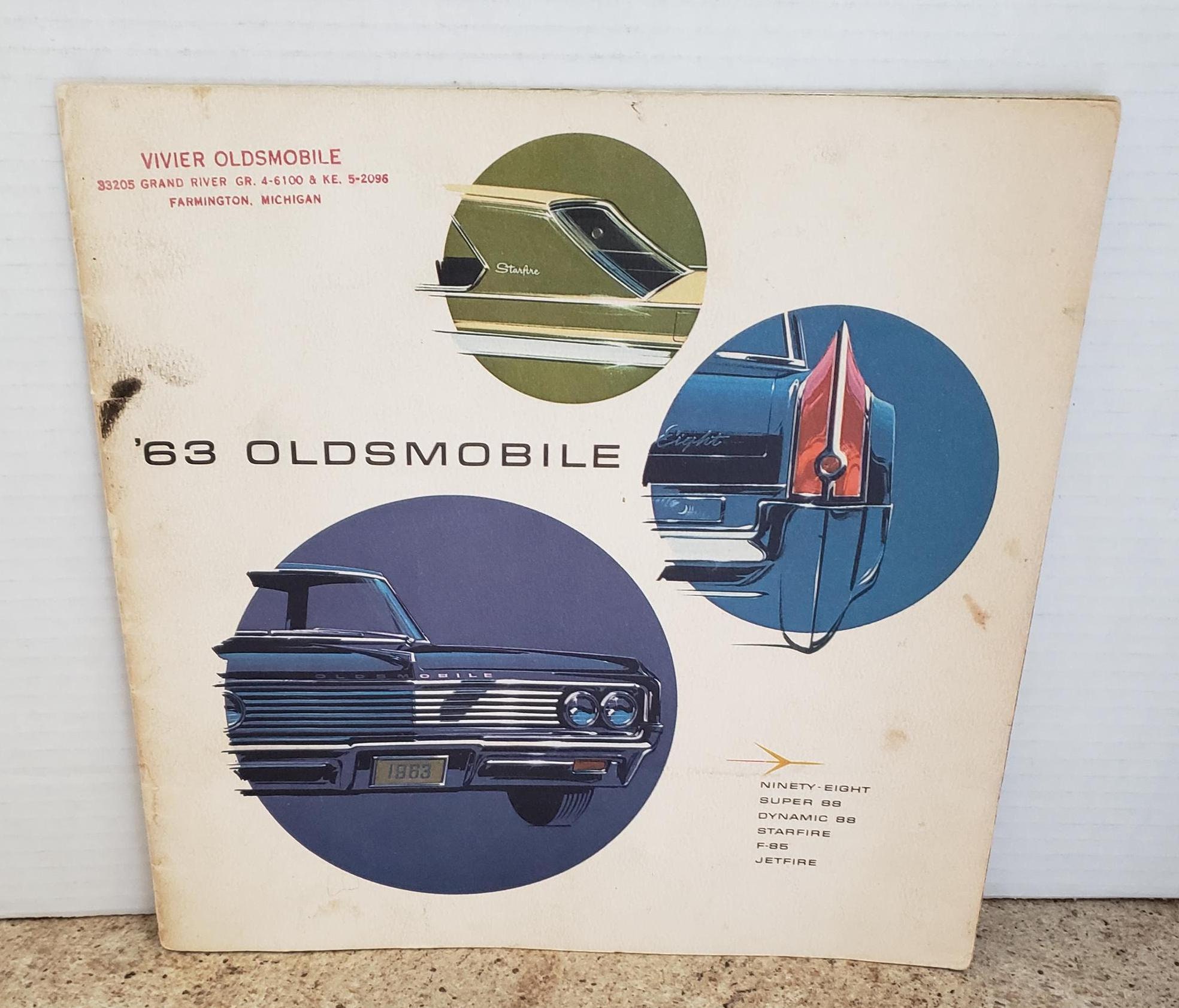 Oldsmobile 88, 98, Starfire 1962 Maintenance/Owners Manual Book