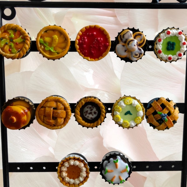 Fridge Magnets | Pies and desserts |handmade & upcycled | different designs available | cozy home decor