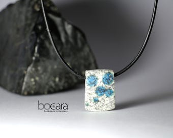1 pendant, granite with azurite from the Himalayas, 30 x 21 mm