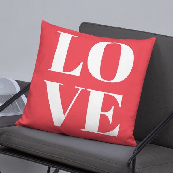 Romantic throw pillow with LOVE inscription