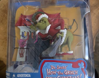 McFarlane Toys Dr. Seuss How the Grinch Stole Christmas The Grinch