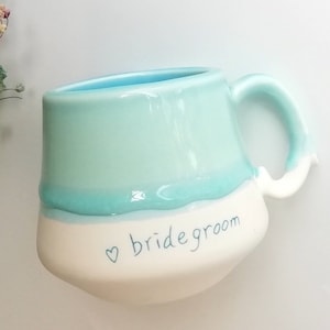 Tasse de poterie turquoise, cadeau de mariage personnalisé, cadeau de demoiselle d'honneur, cadeau de la mère de la mariée, cadeau du père de la mariée, enterrement de vie de jeune fille