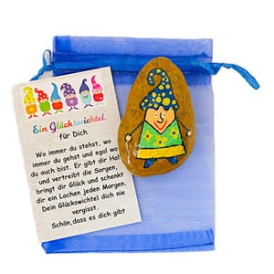 Szczęśliwy elf 5 cm z kartą podarunkową w woreczku organzowym. Warianty Zestaw upominkowy Lucky Charm Malowane kamienie Pamiątka urodzinowa