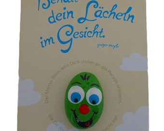 Stein Handschmeichler Schmunzelstein Glücksbringer mit Geschenkkarte „Behalt dein Lächeln im Gesicht“, Geschenkidee Aufmunterung Geschenkset