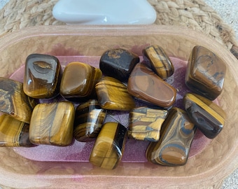 Tiger eye: 2-3cm tumbled stone