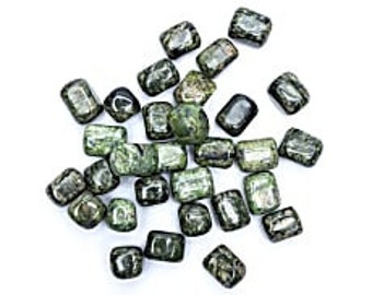 Serpentine green polished stone 2-3 cm