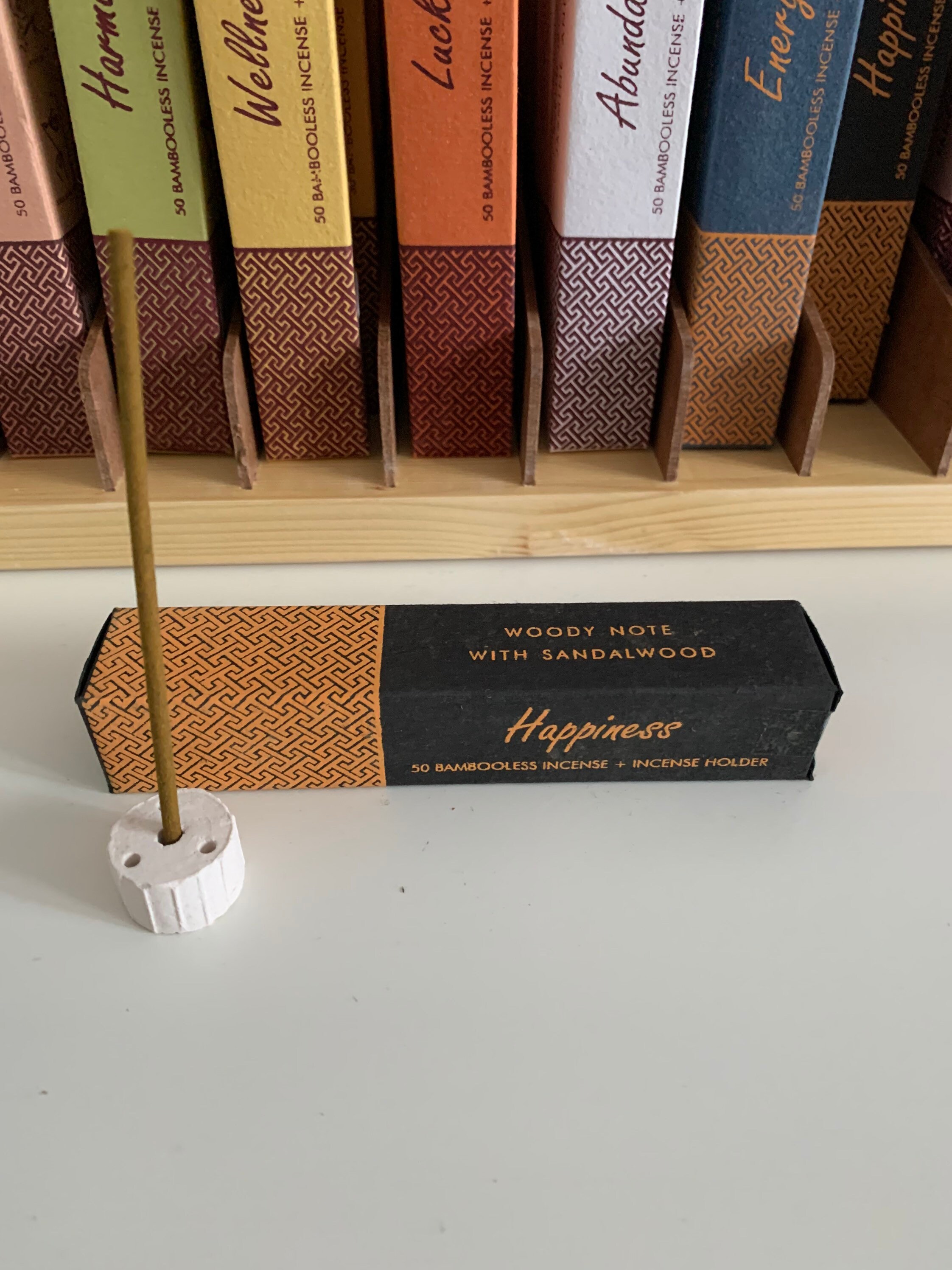 Encens Aux Herbes Sans Bambou avec Support Happiness Joie 